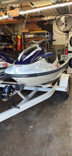 Jet skis Yamaha waverunner 2001 gpr1200  and gp1200 jet ski