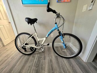 Columbia Northway Hybrid 21 speed Bike
