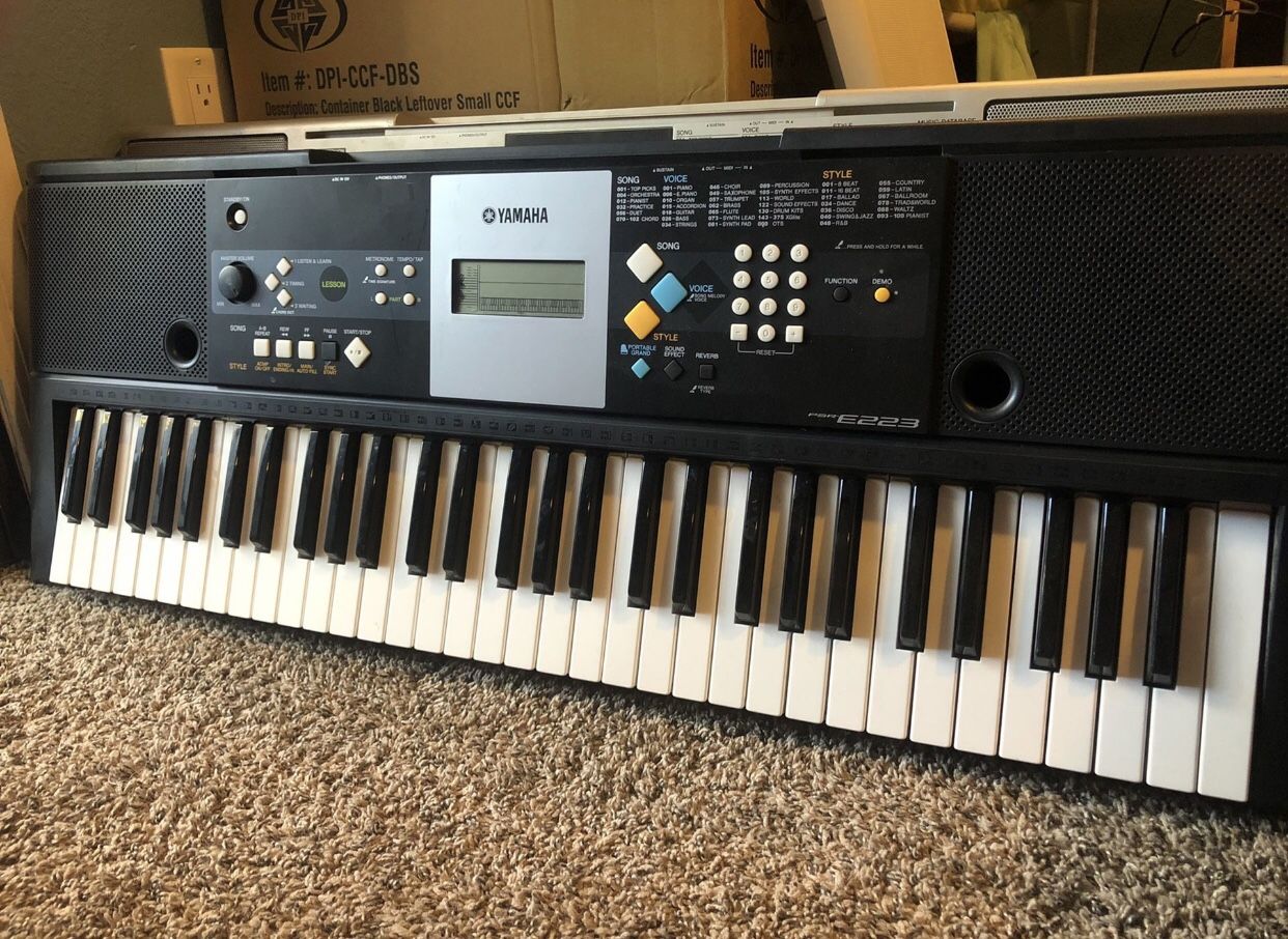 Yamaha Keyboard Piano