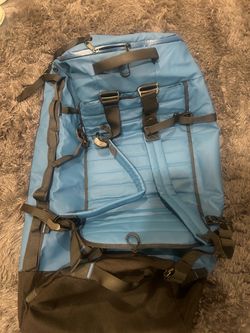 Large Rolling Duffel Bag/ Backpack on Wheels