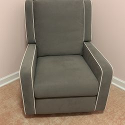 Nursery Rocking Recliner 