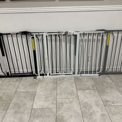 Extra Wide Safety Gate / Pet Gate - Fits Openings 29” - 49”