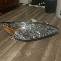 2002,2003,2004 Toyota Camry Dorman Passenger Side Headlight 