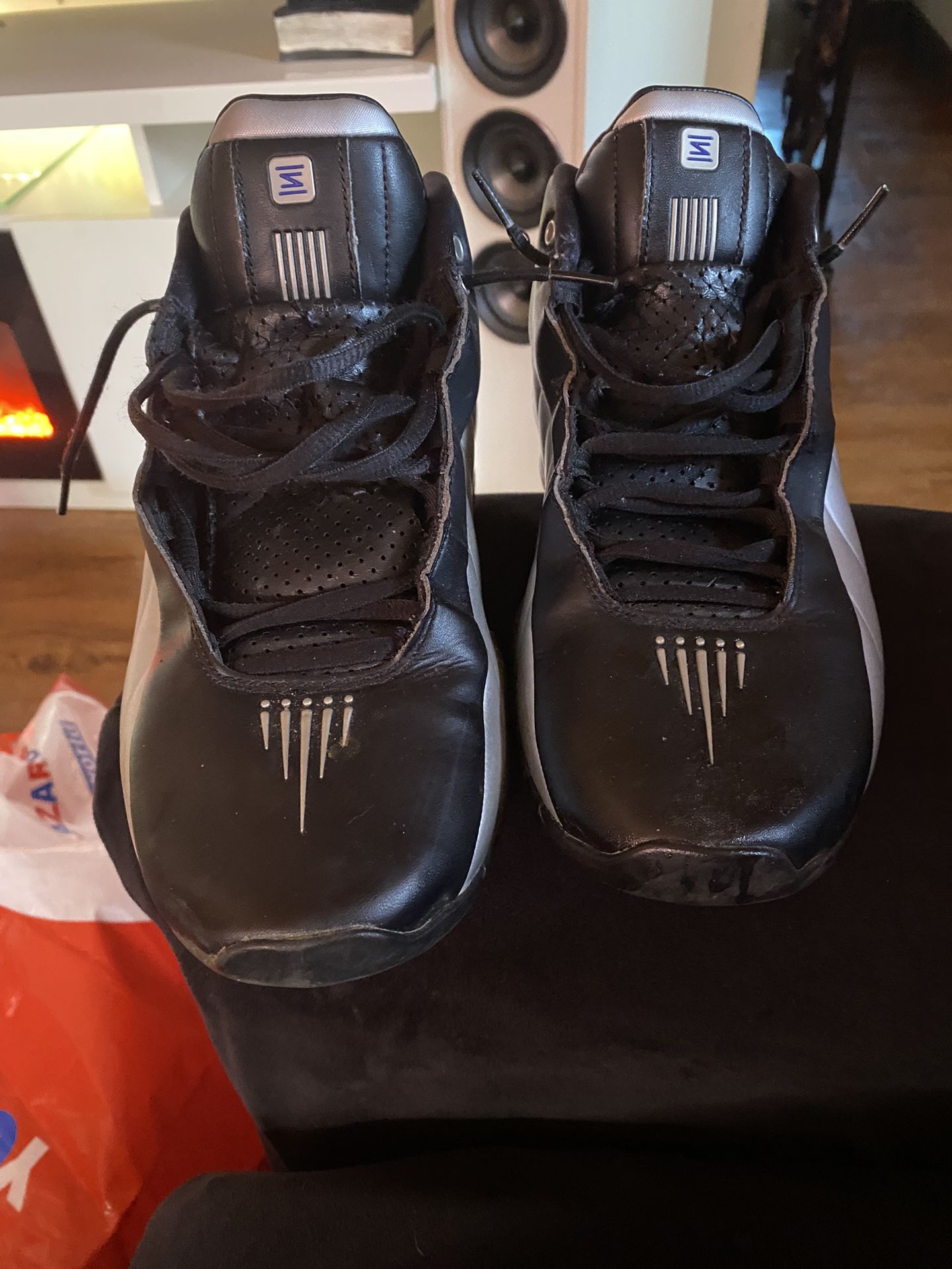 Nike Shox BB4 Black And Silver Size 9