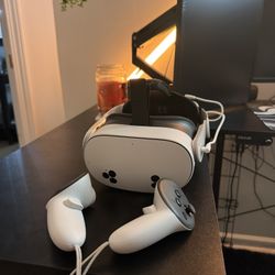 Quest 3s VR headset With Battery Pack Head Strap