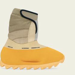 Adidas Yeezy Knit RNR BT Sulfur Size 9 Runner Boot Yellow Tan Cream In Hand