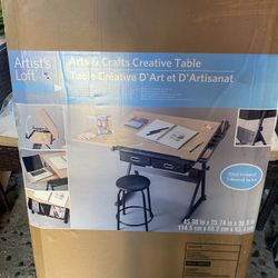 art table or desk