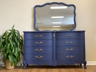 French provincial dresser/ dining room buffet