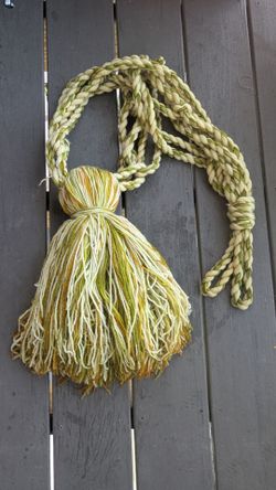 Decorative Tassel plant holder