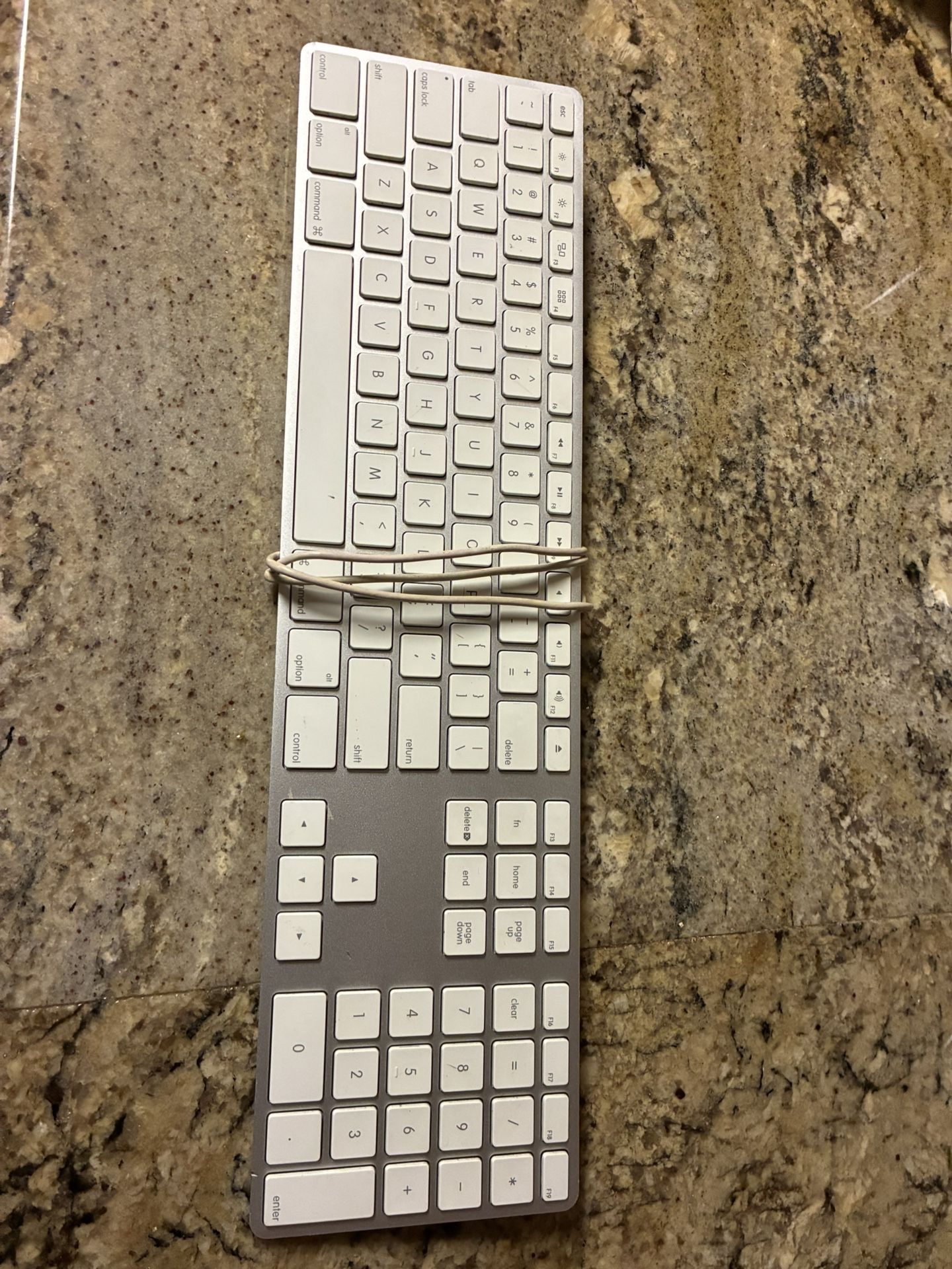 Apple Wired Keyboard
