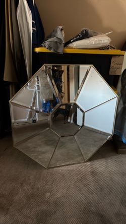 Hexagon mirror / resident evil mirror