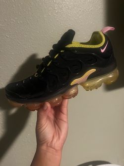 Vapor Max size 7.5  shoes