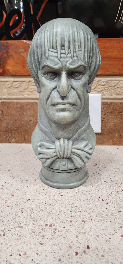 Disney Haunted Mansion Bust Spirit Halloween 12.5” Statue Figure Uncle Lucius