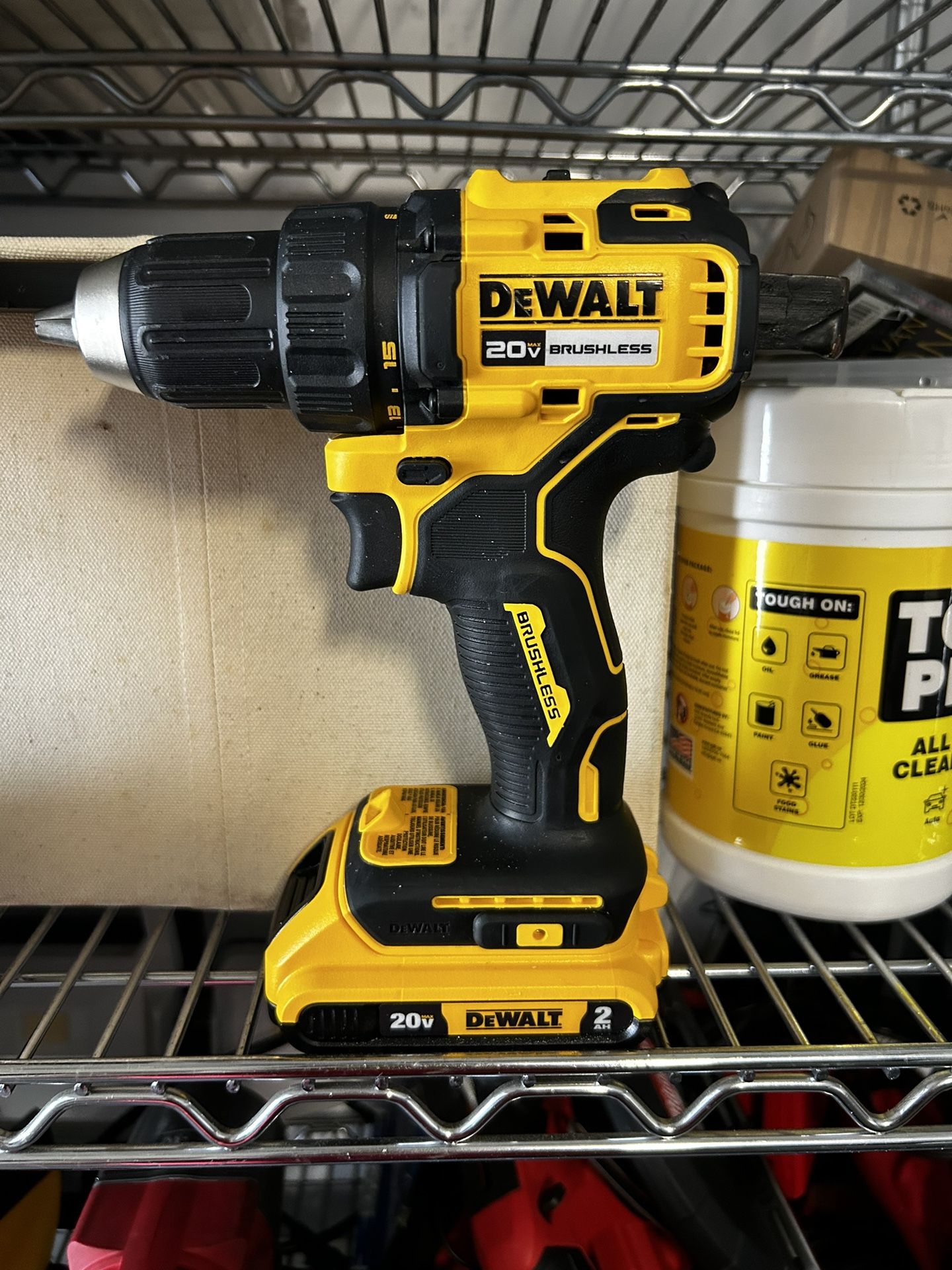 20V MAX XR Hammer Drill and ATOMIC Impact Driver 2 Tool Cordless Combo Kit with (2) 4.0Ah Batteries, Charger, and Bag