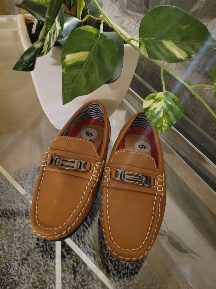 Steve Harvey Celebrity Edition BOYS Brown Pecan Color Dress Shoes Size 9