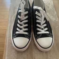 Canvas Fabric Black Sneakers, Style Converse  Size 10.5 Adult Never Worn 