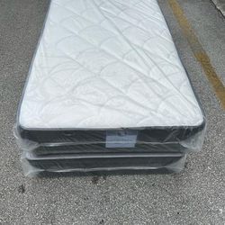 NEW MATTRESS TWIN SIZE PLUSH WITH BOX SPRING 