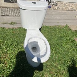 2 Free Toilets 