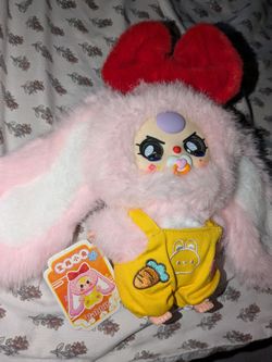 Baby Three Rare pink bunny plushie with red bow and yellow overalls angry crying eyes and pacifier 12 zodiac series #babythree #kawaii #nobox