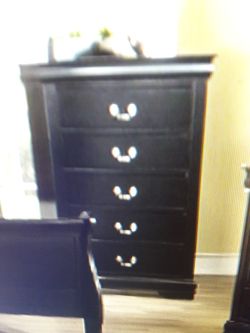 5 drawer chest New grey