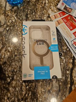 Speck Presidio Lux iPhone 16 Pro Case