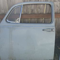 1976 Volkswagen Beatle Drivers Side Door And Trunk 