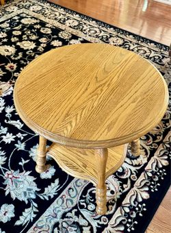 Solid oak end table