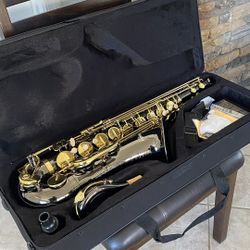 Brand new Tenor Sax / Tenor Saxophone With Accessories And Case 