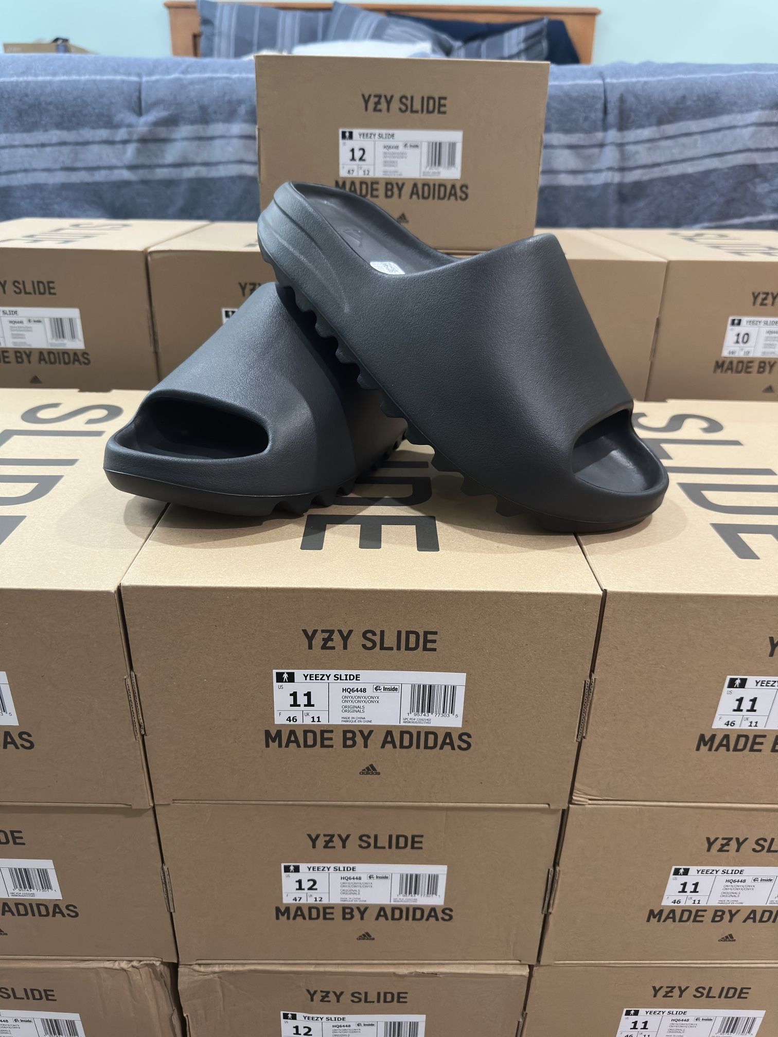 Adidas Yeezy Slide ‘ONYX’