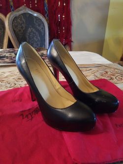 Louboutin women shoes 100% authentic