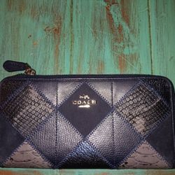 COACH PATCHWORK ZIP AROUND LONG WALLET 