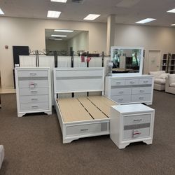 Queen Bedroom Set   Brand New 🆕 