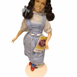 PRESENTS by Hamilton GIfts~1987 Wizard 

PRESENTS by Hamilton GIfts~1987 Wizard of Oz DOROTHY 13" DOLL~NWT.