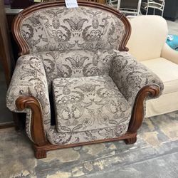 Accent chair