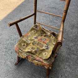 Child’s Rocker Vintage 