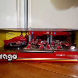 Bburago 1:43 Formula Racing Paddock Set (Ferrari)