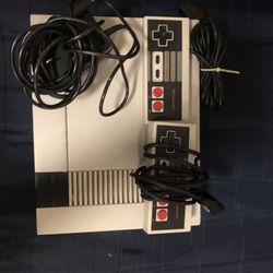 1985 Nintendo NES