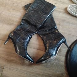 Women's 9 Alligator Print Hills Boots