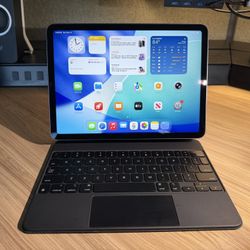 Apple iPad Air 5th Gen Deep Purple 256gb WiFi With Magic Keyboard