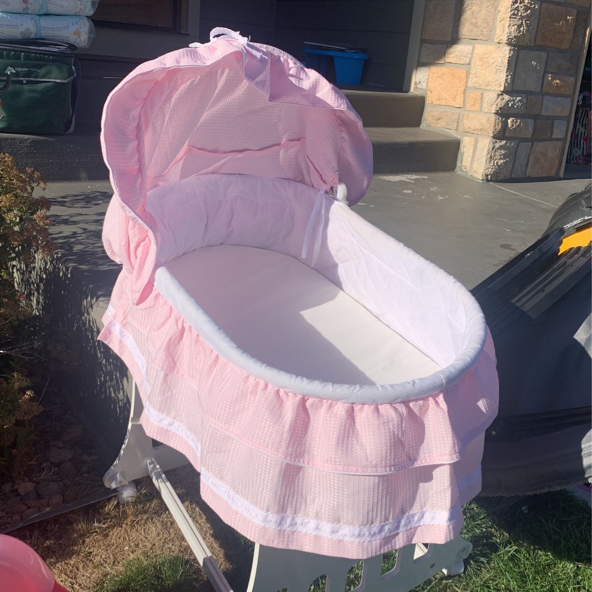 Baby bassinet 