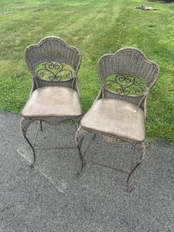 Vintage Metal And Wicker Barstools Chairs Set Of 2