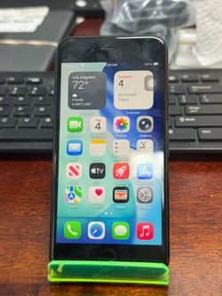 APPLE IPHONE SE - UNLOCKED - 64GB -$50.00