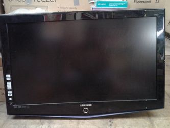 SAMSUNG 40" LCD HDTV 1080P LN40A550