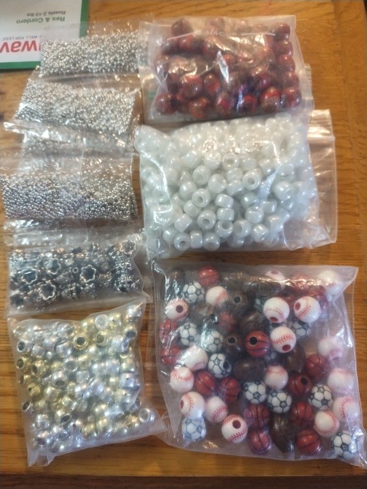3/4lb Assorted Beads
