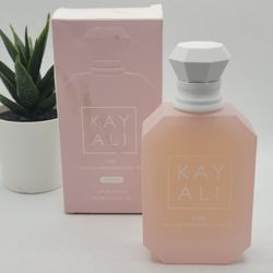KAYALI 

YUM BOUJEE MARSHMALLOW | 81 Eau de Parfum Intense

1.7 fl 