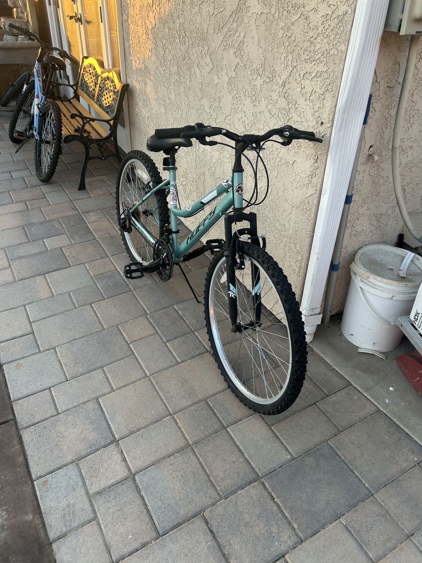 Women’s Huffy Rock creek Mt. Bike 24”