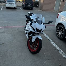 2024 Yamaha R7