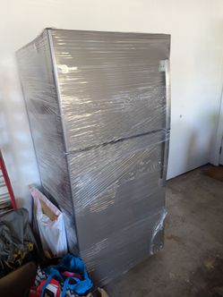 GE 19.2 cu ft Top Freezer Refrigerator - Slate, Fingerprint Resistant