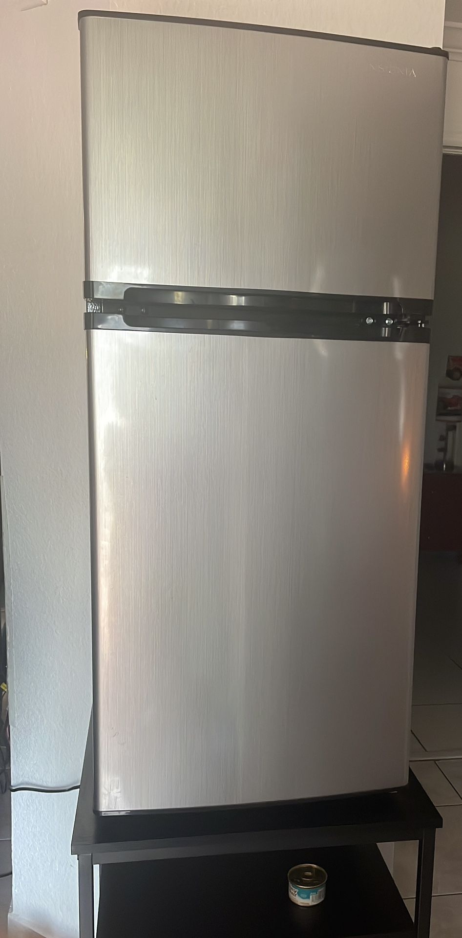 Mini Fridge Insignia™ - 4.3 Cu. Ft. Mini