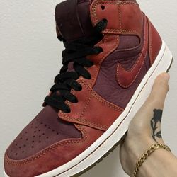 Air Jordan 1 Mid ‘BHM’